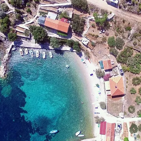 Apartment Seaside Secluded Cove Torac, Hvar - 4044 Gdinj
