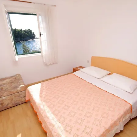 Apartment Seaside Secluded Cove Torac, Hvar - 4044