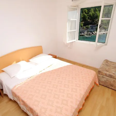 Seaside Secluded Cove Torac, Hvar - 4044 Apartment