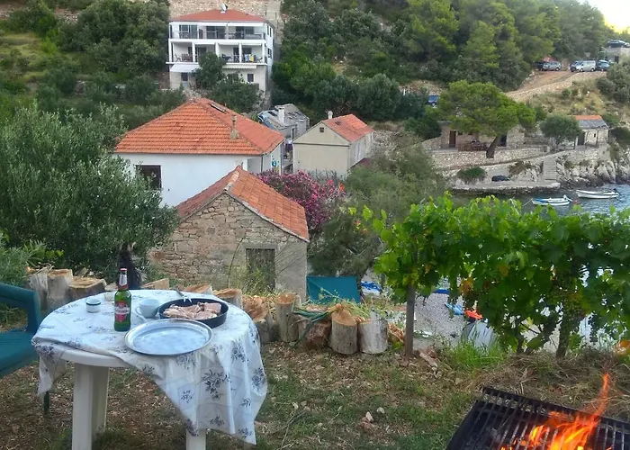 Seaside Secluded Cove Torac, Hvar - 4044 Gdinj
